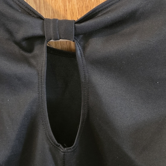 Vintage Flair Women's L Black Peplum Top V Neckline Peekaboo Back Sleeveless USA - Picture 6 of 11